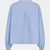 DanjaMD Shirt is a striped shirt with a relaxed fit and long sleeves. The design features a classic shirt collar with decorative lace trim, a button-down front and two chest pockets. Lace trims at the cuffs add a feminine contrast to the classic striped look. Style it with jeans or tailored trousers for an everyday look. The model is 175 cm tall and is wearing a size S/36.