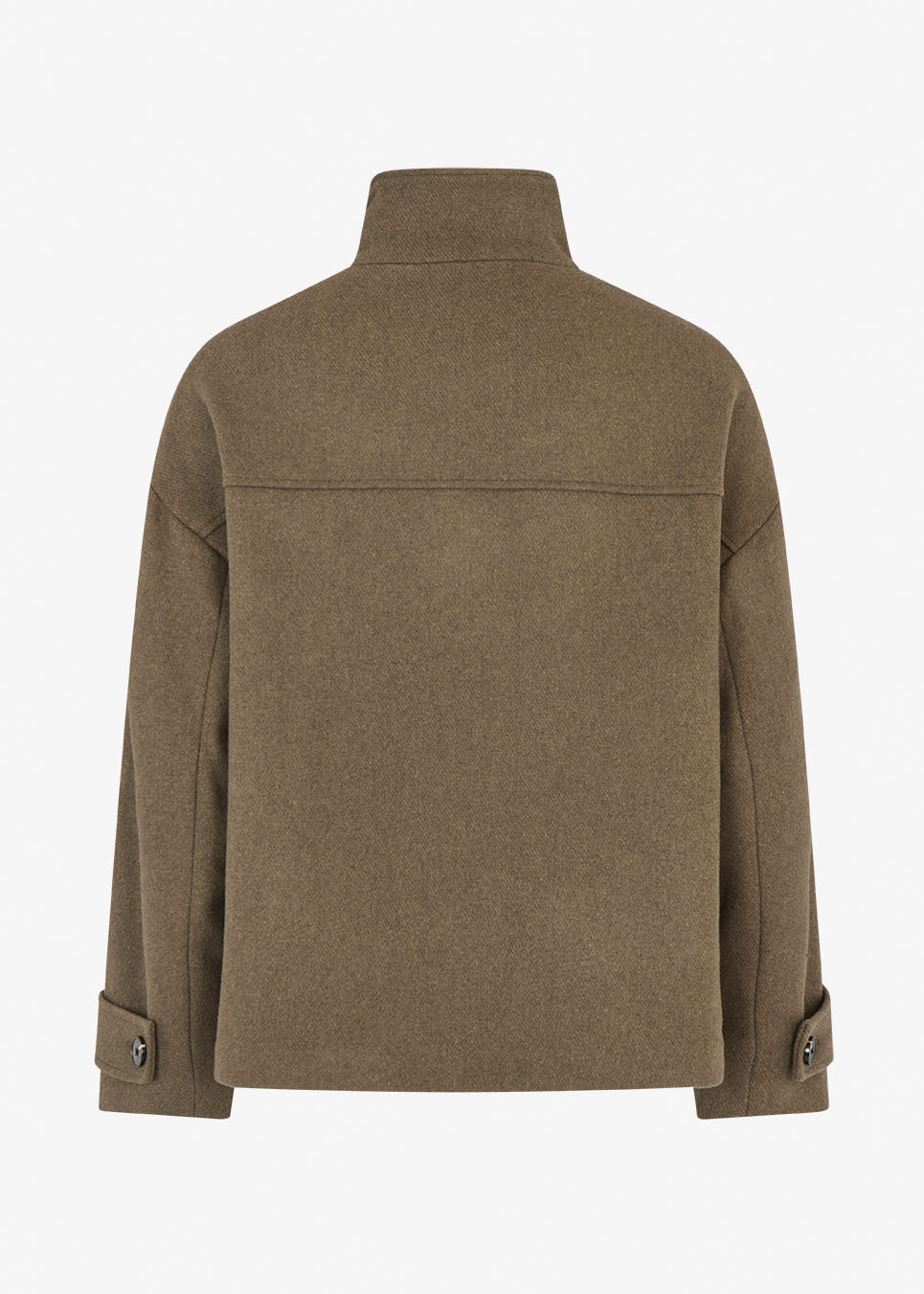 ElinorMD Jacket is a short jacket with a relaxed fit and high collar. The design features a full button fastening, large flap pockets and adjustable strap details at the cuffs. Style it over knitwear or a simple T-shirt as a classic layer for the transitional season.