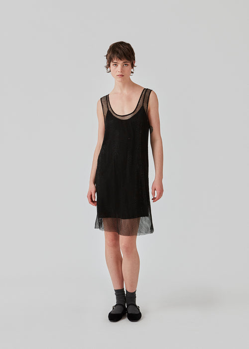Black Slip Dress — MODEDAMOUR