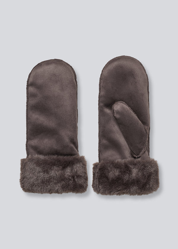 Gloves in a soft faux suede material with faux fur details.&nbsp;
