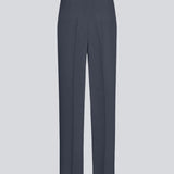 Gale pants has a classic design. The pants has straight, wide legs with pressfolds, which creates an elegant look. The model is 175 cm and wears a size S/36.