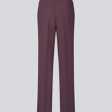 Gale pants has a classic design. The pants has straight, wide legs with pressfolds, which creates an elegant look. The model is 175 cm and wears a size S/36.
