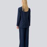Nany pants in our classic gale-design, but in a lighter material. GaleMD 2 wide pants has wide legs with pleats and side pockets.