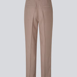 GaleMD 2 pants features the classic Gale design, but in a light quality. The pants has straight, wide legs with creases for an elegant look.