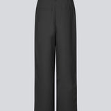 Black pants in relaxed fit with a regular waist and pleats in front and wide, long legs. Lighter material that is perfect for the summer. GaleMD 2 wide pants have wide legs with pleats and side pockets.