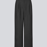 Black pants in relaxed fit with a regular waist and pleats in front and wide, long legs. Lighter material that is perfect for the summer. GaleMD 2 wide pants have wide legs with pleats and side pockets.