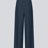 Nany pants in our classic gale-design, but in a lighter material. GaleMD 2 wide pants has wide legs with pleats and side pockets.