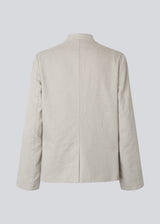 Classic double-breasted linen blazer. The GaleMD Linen Loose Blazer features a notched collar, button closure, and pockets. A light and elegant blazer that combines timeless design with a relaxed silhouette.