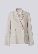 Classic double-breasted linen blazer. The GaleMD Linen Loose Blazer features a notched collar, button closure, and pockets. A light and elegant blazer that combines timeless design with a relaxed silhouette.