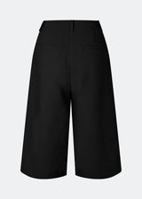 Long tailored shorts in black with pleats in classic Gale fabric. The GaleMD Long Shorts feature wide legs, side pockets, and fall just below the knee. Made from 76% recycled polyester, perfect for modern and stylish summer looks.