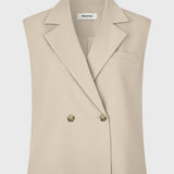 Loose vest with a collar in our classic gale material. Galemd vest is sleeveless and has a front button closure