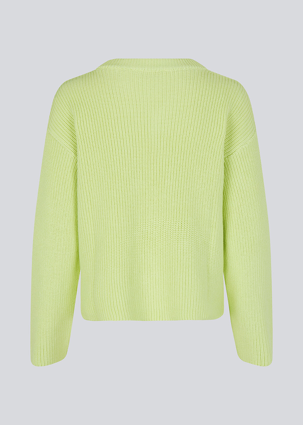 GalenMD v-neck in bright greenis knitted from an organic cotton with an oversize fit, long wide sleeves, a v-neck, and dropped shoulders. The model is 175 cm and wears a size S/36.<br>