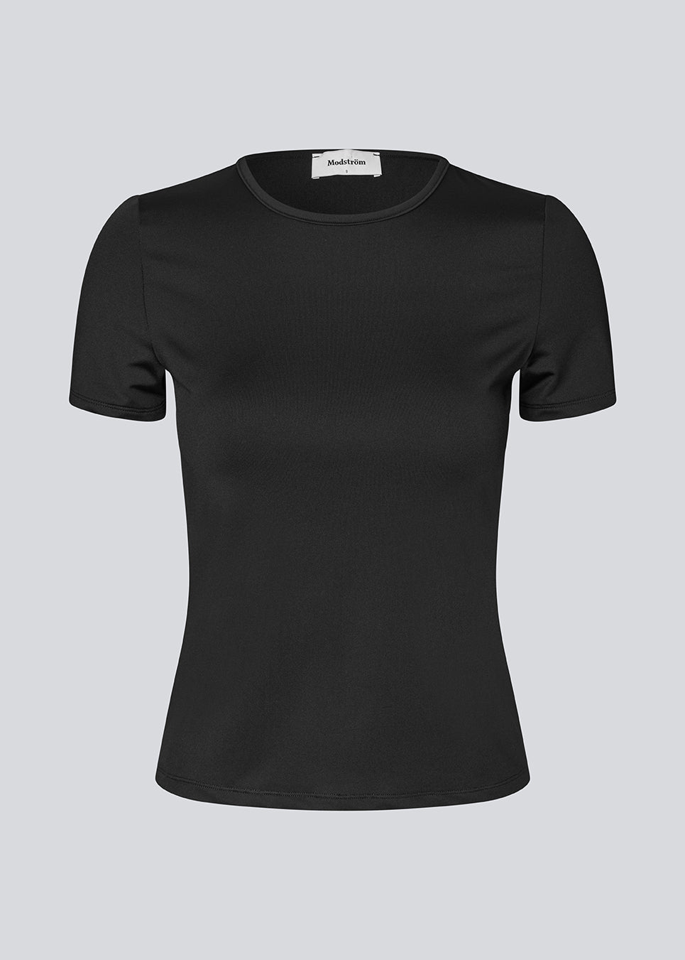 Fitted black T-shirt in 95% recycled polyester. The Himamd O-Neck T-Shirt features a flattering cut and is an everyday favorite that can be easily styled with anything.

Material:
5% Elastane
95% Recycled Polyester