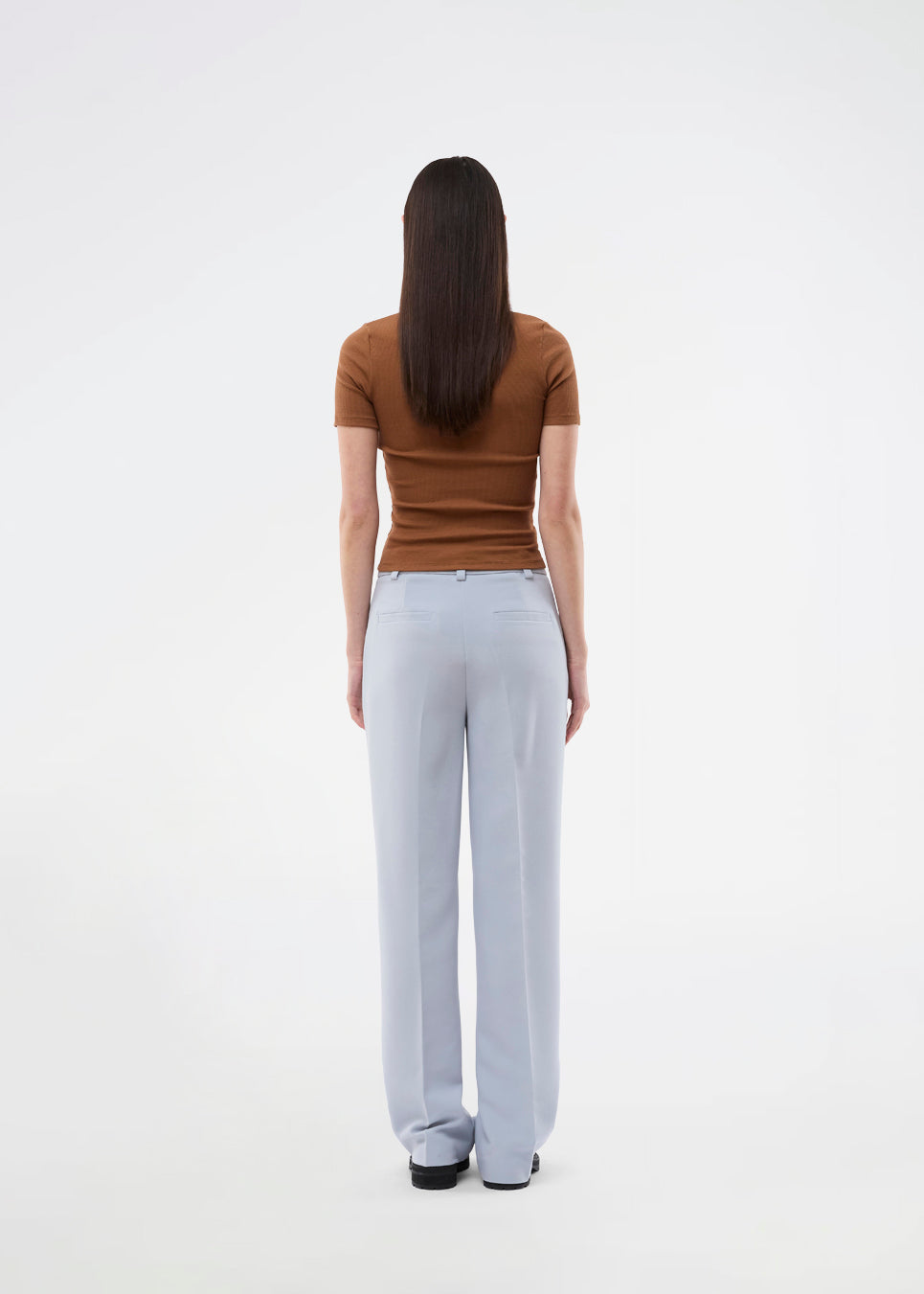 Fitted T-shirt in 95% recycled polyester. The HimamMD O-Neck T-Shirt features a flattering cut and is an everyday favorite that can be easily styled with anything.