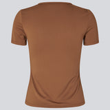Fitted T-shirt in 95% recycled polyester. The HimamMD O-Neck T-Shirt features a flattering cut and is an everyday favorite that can be easily styled with anything.