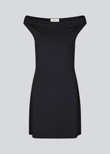 Off-shoulder dress in an elastic material. HimaMD off-shoulder dress is fitted and has gatherings on the straps.