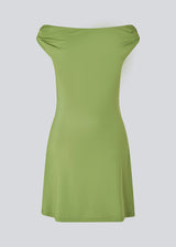 Off-shoulder dress in an elastic material. HimaMD off-shoulder dress is fitted and has gatherings on the straps.