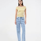 Off-shoulder top in a stretchy material. HimaMD off-shoulder top is fitted and slightly cropped. 