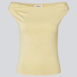Off-shoulder top in a stretchy material. HimaMD off-shoulder top is fitted and slightly cropped. 