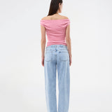 Off-shoulder top in a stretchy material. HimaMD off-shoulder top is fitted and slightly cropped.
