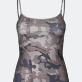 Fitted top with a cool, modern print. HimaMD print strap top features a classic cut with a round neckline and delicate, thin straps that create a light and feminine look. The design is made from 95% recycled polyester and 5% elastane for a comfortable and flattering fit.