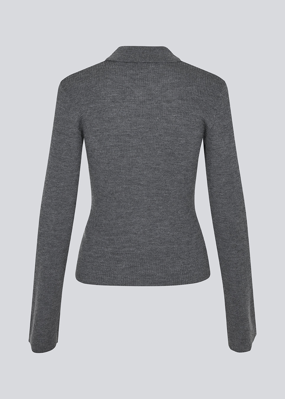 Dark grey fitted cardigan made from a soft, rib-knitted wool. HirokiMD cardigan has a collar, buttons in front, and long sleeves with slit and buttons. The model is 175 cm and wears a size S/36.