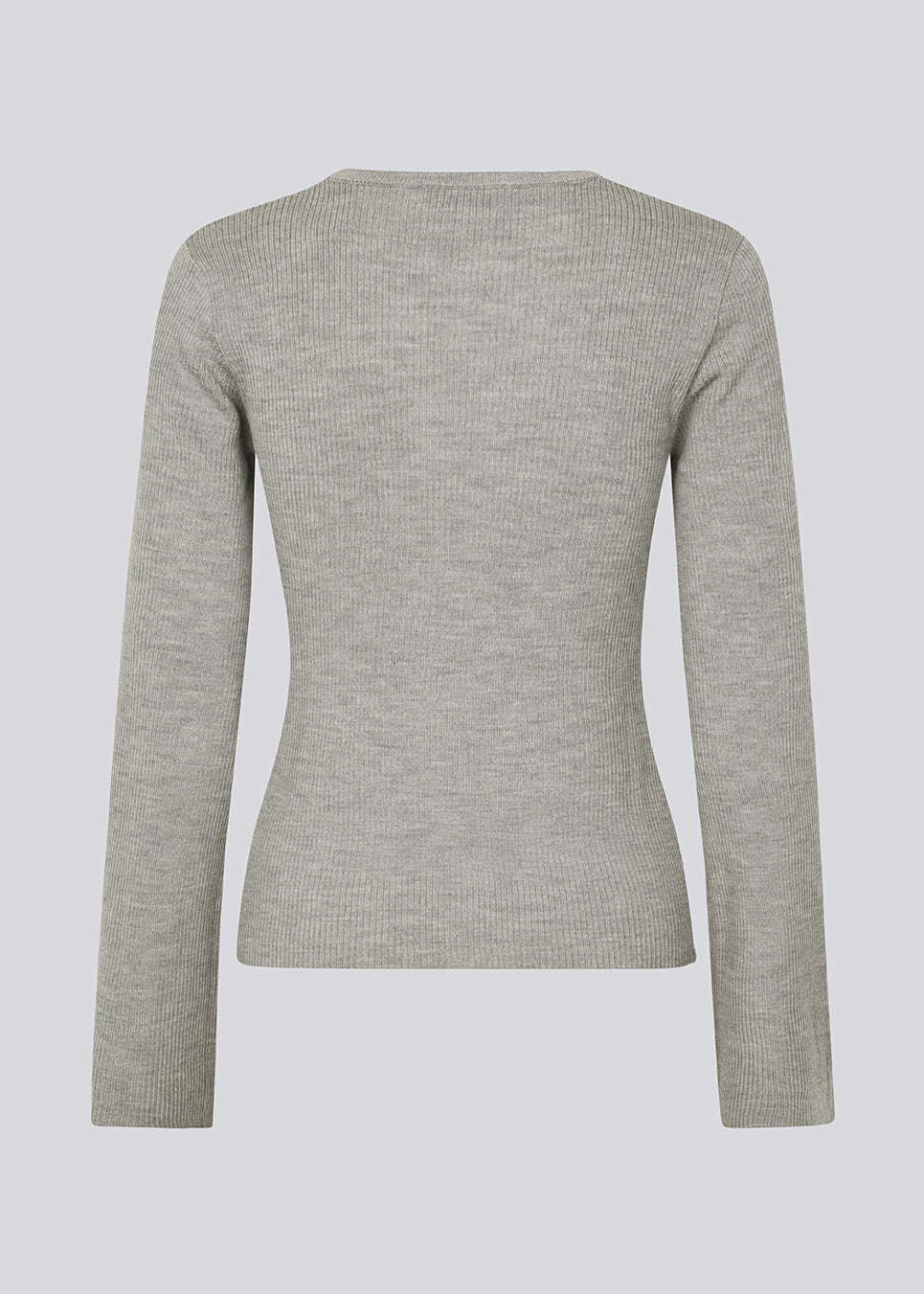 Fitted grey top made in a soft, rib-knitted wool. HirokiMD o-neck has long flared sleeves. The model is 175 and wears a size S/36.