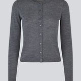 Fitted grey cardigan in soft knit. HirokiMD short cardigan has a round neck and a button closure in front. The model is 177 cm and wears a size S/36.