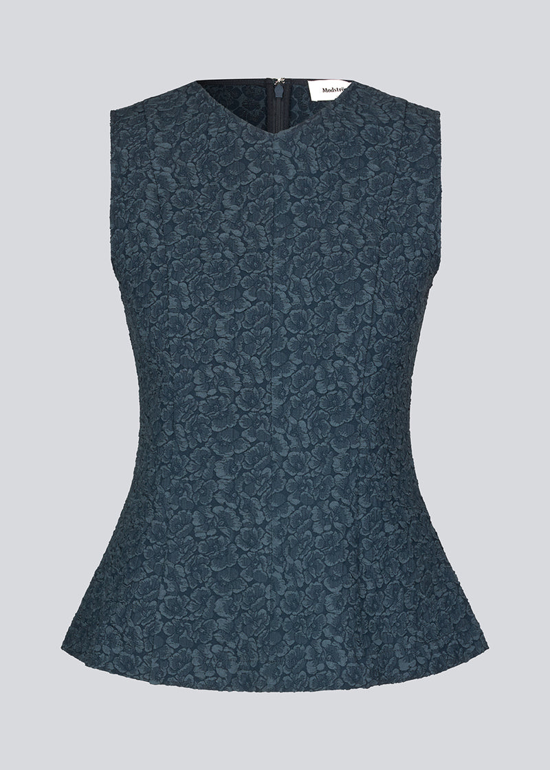 Tailored top in dark blue without sleeves made from a structured material. HollisMD top has a high v-shaped neckline with a hidden zipper at the neck.&nbsp;