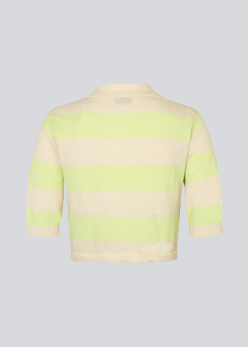 Cropped cardigan in a cotton blend. HollisterMD cardigan has a collar and button closure in front, short sleeves, and ribbed trimming at collar, placket, sleeves and hem.&nbsp;