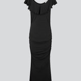 Close fitting dress cutting at a midi length. HugoMD dress has a wide and deep neckline in front and back with a tall frilly detail, and elasticated ruching at the sides. The model is 175 cm and wears a size S/36.