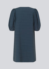 Midi dress in dark blue in a loose fit with a V-neckline. IbiMD flare dress has puff sleeves with an elastic at the end.