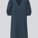 Midi dress in dark blue in a loose fit with a V-neckline. IbiMD flare dress has puff sleeves with an elastic at the end.