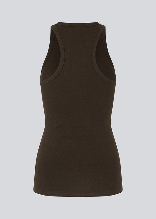 Cool basic top in brown in a soft cotton rib. Igor top has a tight fit with a racer back. The top is perfect for a sporty look. The model is 174 cm and wears a size S/36