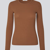 Basic t-shirt in soft cotton rib with stretch. Igormd short t-shirt has a tight fit with short sleeves.
