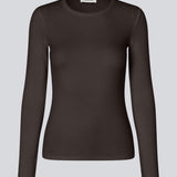 Basic long-sleeved t-shirt in dark brown in soft cotton rib with stretch. Igormd LS t-shirt has a tight fit with long sleeves.&nbsp;