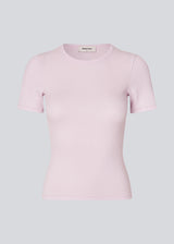 Basic t-shirt in soft cotton rib with stretch. Igormd short t-shirt has a tight fit with short sleeves.