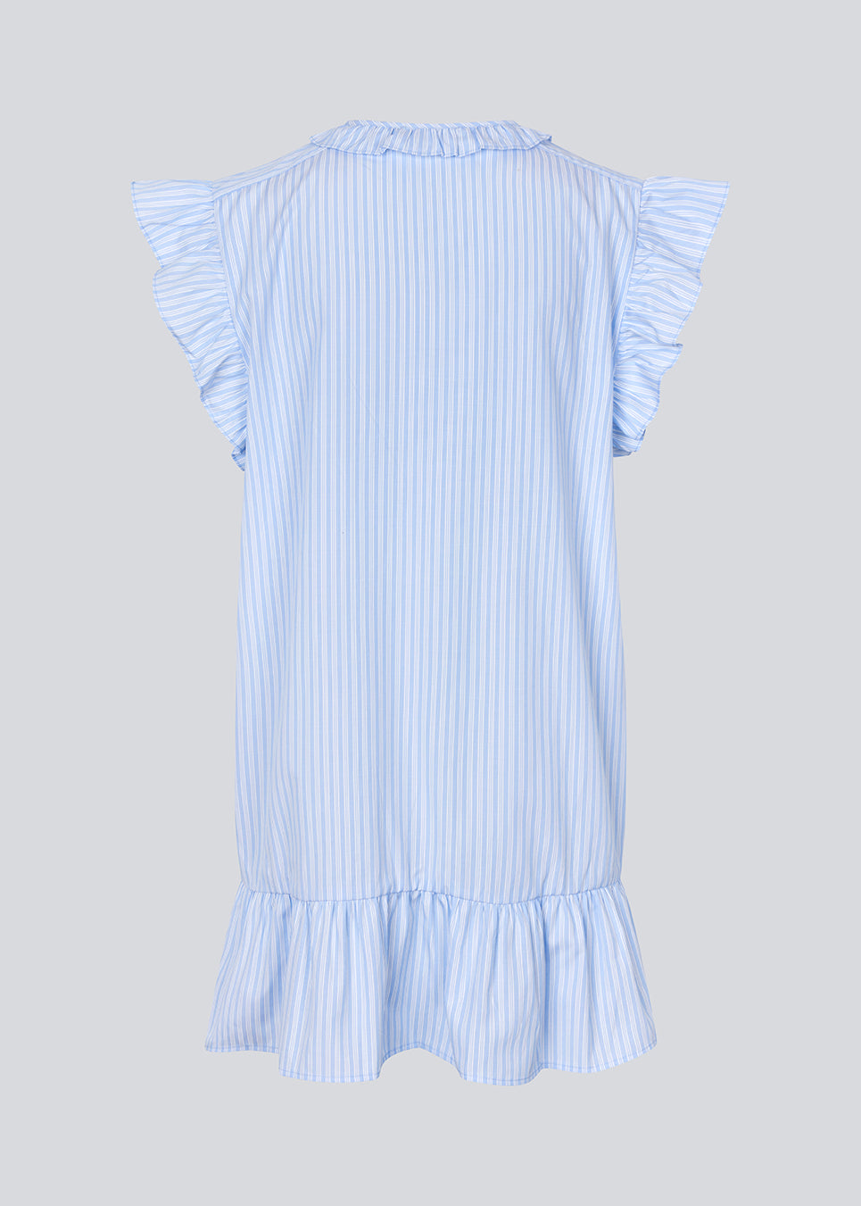Short, sleeveless dress with ruffle details. The InaraMD dress has an opening in the front with a and button closure and decorative ruffles. The model is 177 cm and wears a size S/36