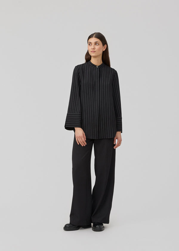 IsabelMD shirt - Black Pinstripe