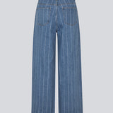 Jeans with wide legs in cotton denim. IsoldeMD jacquard pants have a high waist, front and back pocketsand a tie band at the waist. The jeans have stripes.&nbsp;