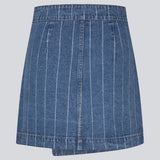 Denim short skirt in cotton denim. IsoldeMD jacquard skirt has an asymmetrical closure in front and is closed with a button.