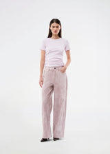 The classic IsoldeMD model in a unique snake print. The IsoldeMD Print Pants are lightweight and feature classic details such as pockets, belt loops, a zip closure, and a drawstring belt at the waist. A stylish and modern choice for both everyday and party looks.