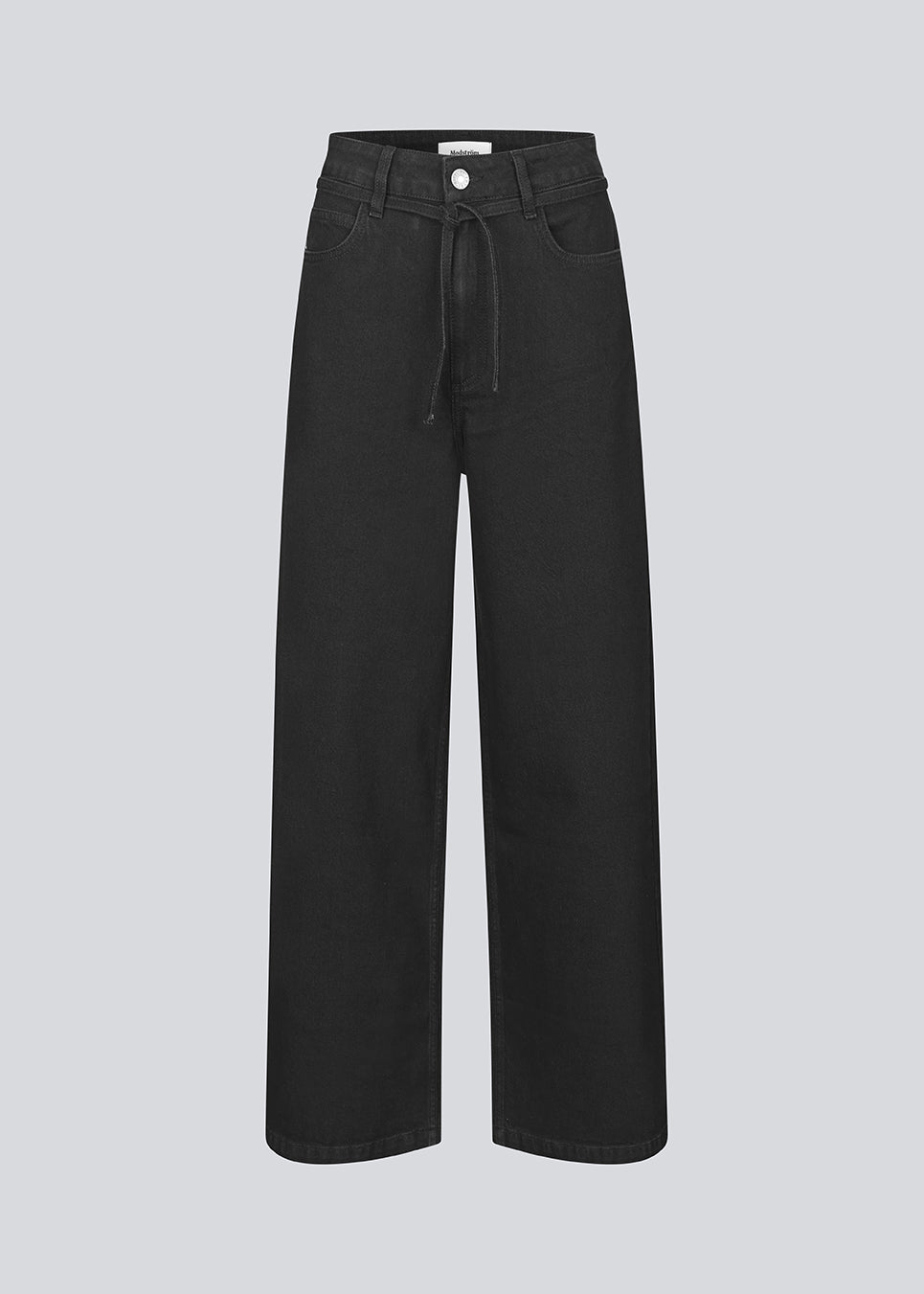 Jeans in black with wide legs in a cotton denim. IsoldeMDpants has a high waist, front and back pockets and a tie band at the waist. The model is 177 cm and wears a size S/36.