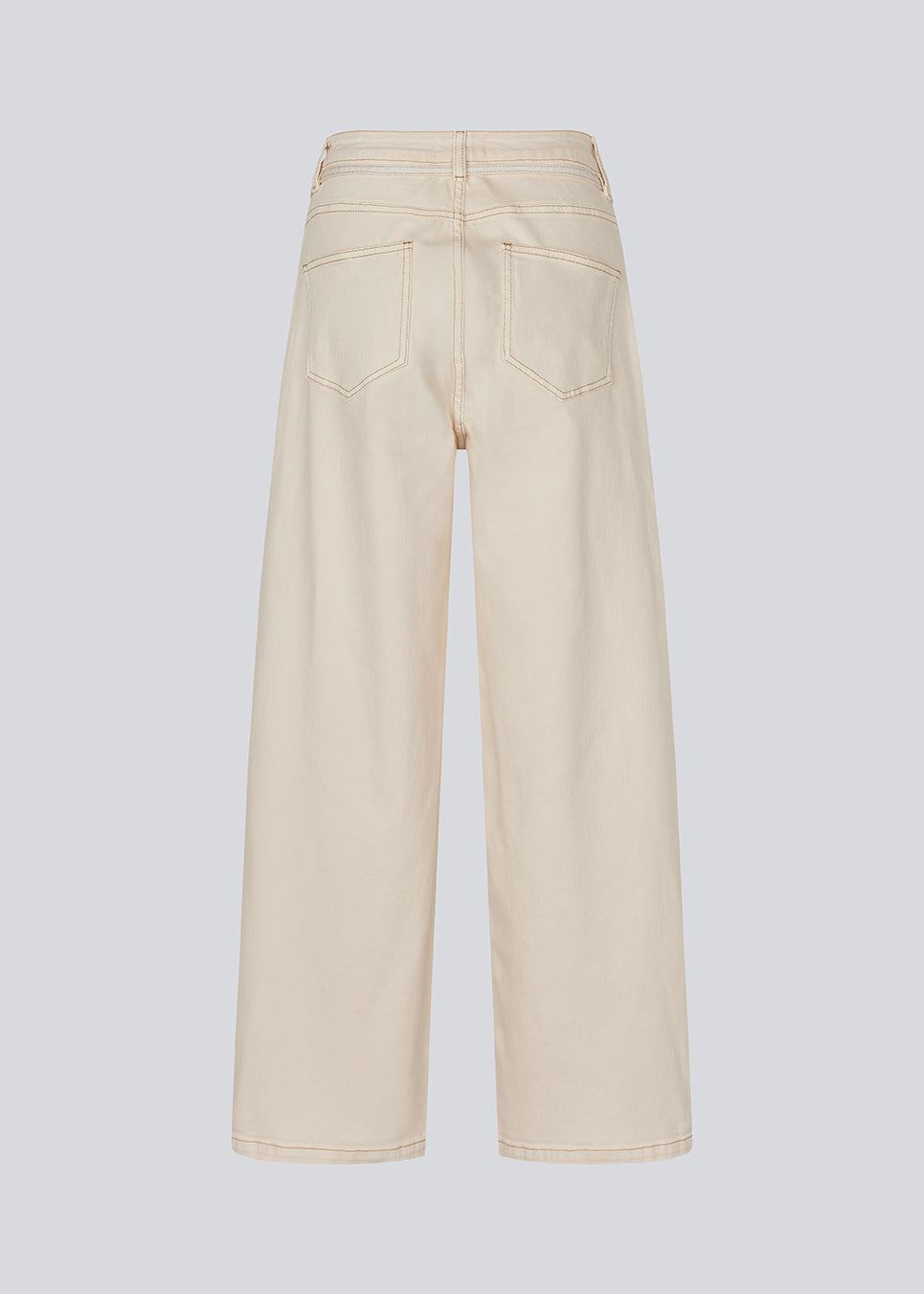 Jeans in Summer Sand with wide legs in a cotton denim. IsoldeMD solid pants has a high waist, front and back pockets and a tie band at the waist.