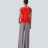 Sleeveless top in knit. IvonneMD top has a loose fit and a wide neck line.