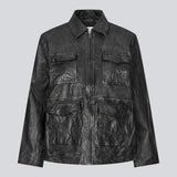 Pilot inspired jacket with a vintage look. JillMD jacket has a loose fit with wide sleeves, four pockets in front, collar and a zipper closure in front.