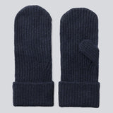 Josefine Vogt – bonnet &amp; gloves. Josefinemd bonnet and gloves set is a stylish and practical duo made from recycled materials, perfect for cold days. The fingerless gloves and matching bonnet come in an elegant pouch with drawstring and logo.
