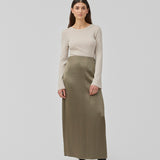 Loose elegant maxi skirt in viscose satin in brown. KindleMD skirt has a slit in the back and an invisible zipper on the side.