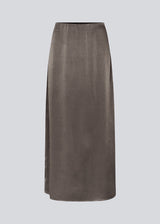 Loose elegant maxi skirt in viscose satin in brown. KindleMD skirt has a slit in the back and an invisible zipper on the side.