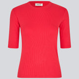 Short-sleeved red t-shirt in a rib material. KrownMD o-neck t-shirt has a tight fit and a round neck.

Material:
5% Elastane
95% LENZING™ ECOVERO™ Viscose